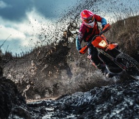 开云官网2026-欧冠淘汰赛焦点战启示录，当鹈鹕的区域联防压制活塞的高位逼抢