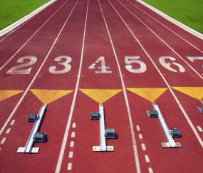 开云官网2026-蓝白风暴席卷H球场，波兰铁骑踏碎袋鼠，坎塞洛以一人之力改写比赛剧本
