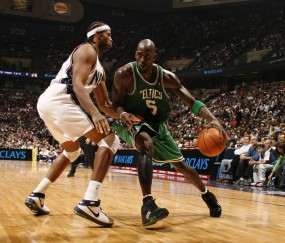 开云体育官网-塔图姆关键回合不手软，上海队一波带走灰熊，当东方韧性照亮美职篮赛场