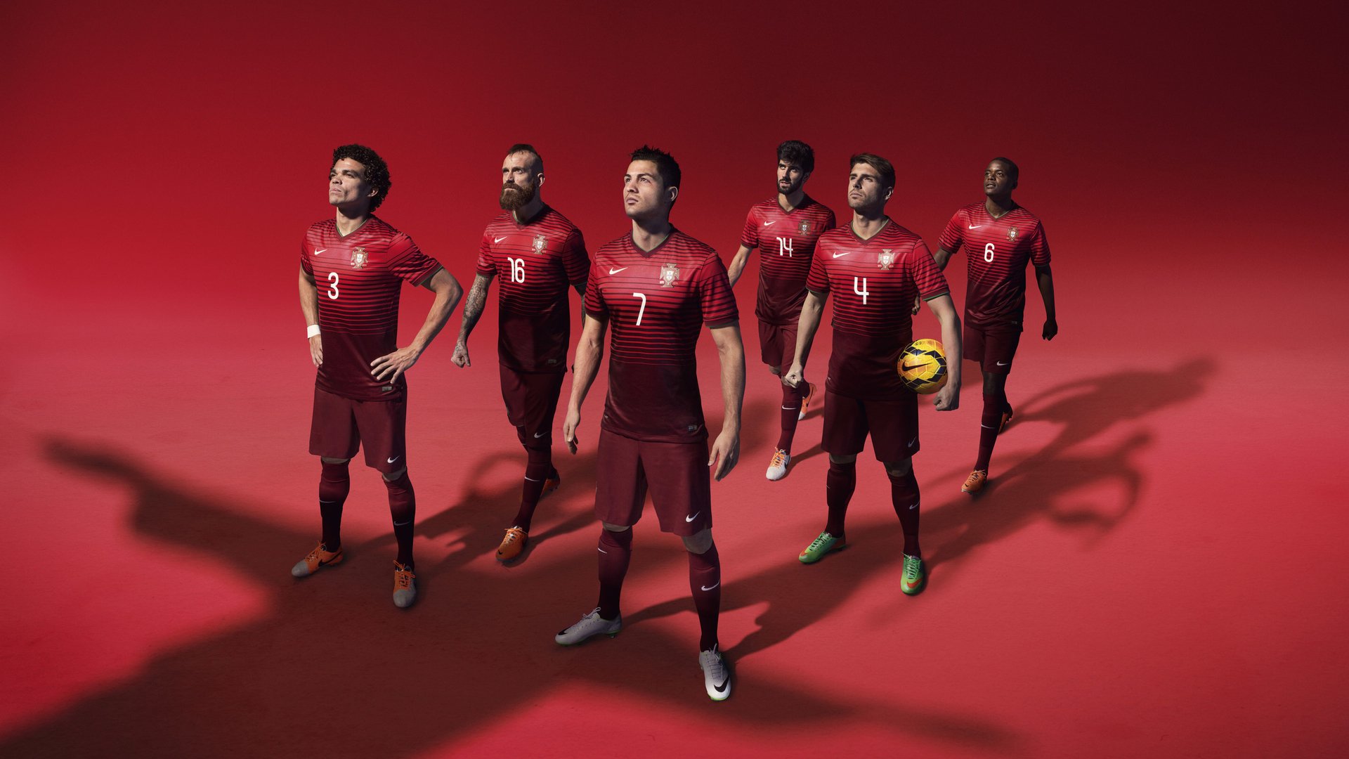 当篮球的终场哨遇见足球的终场哨，竞技体育的永恒叙事